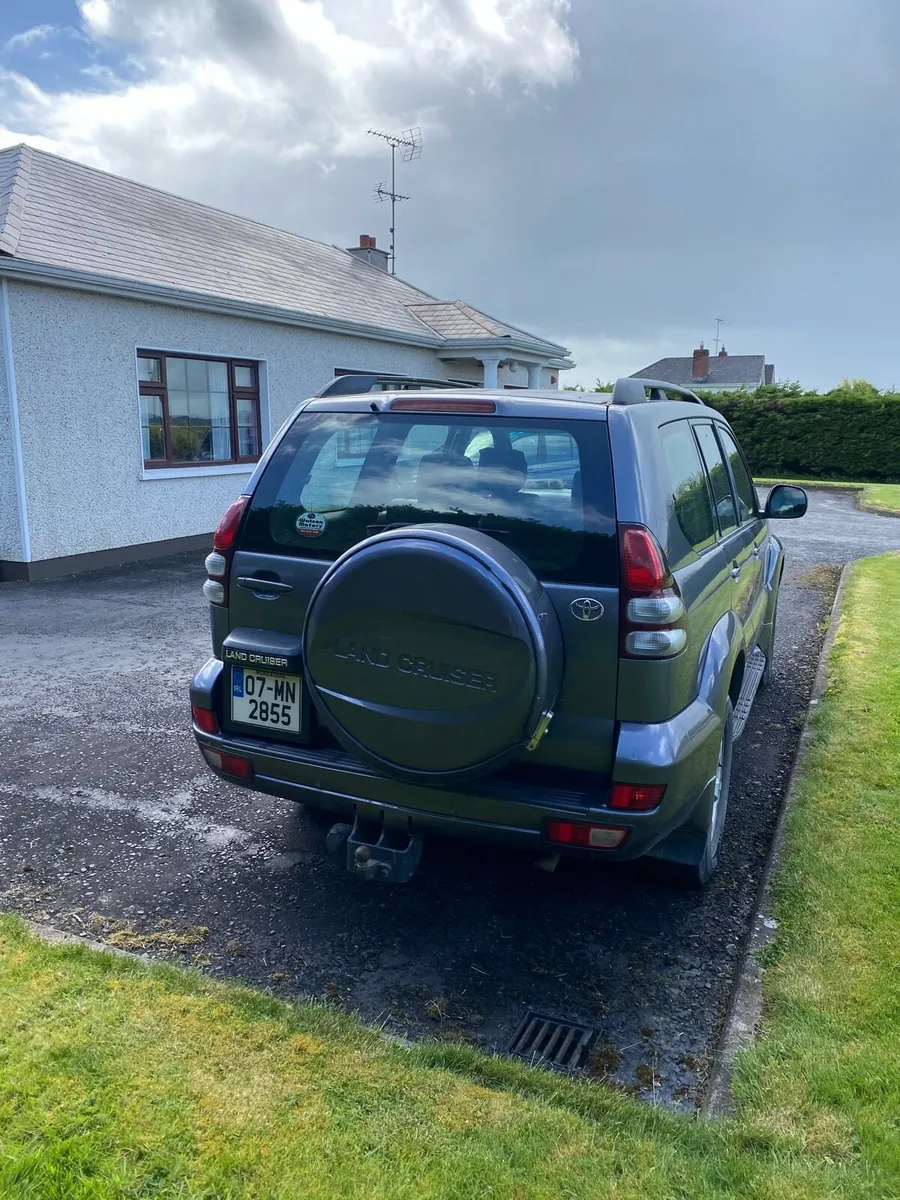 Toyota Land Cruiser 2007 5 seats €333 tax - Image 3