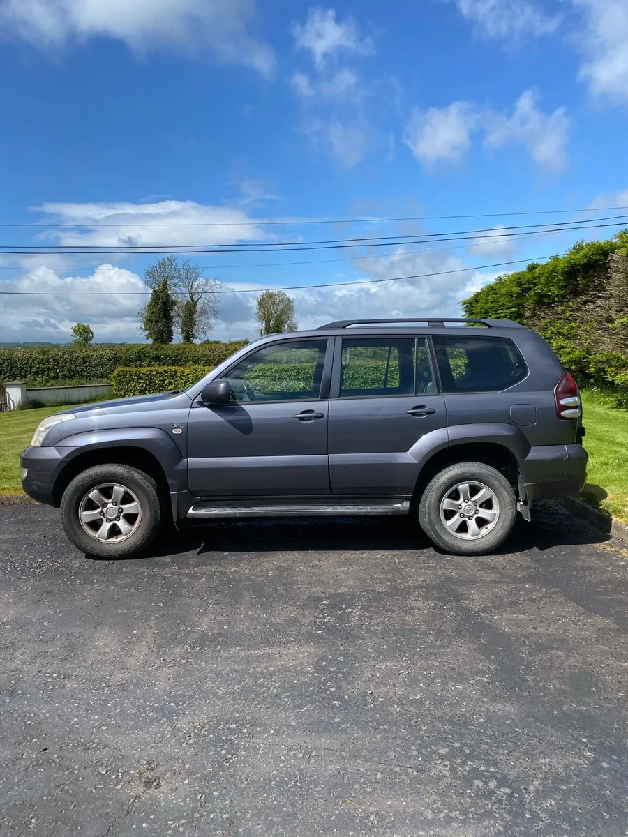 Toyota Land Cruiser 2007 5 seats €333 tax - Image 2