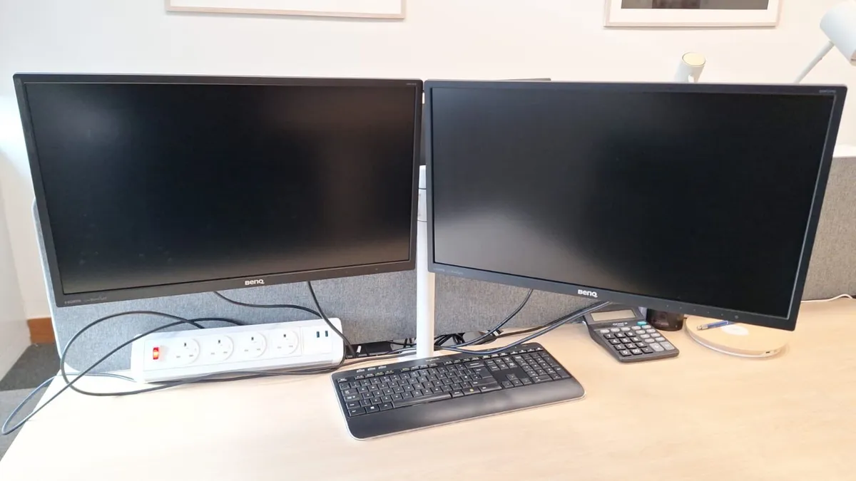 Dual monitor and dual monitor arm sets. - Image 1