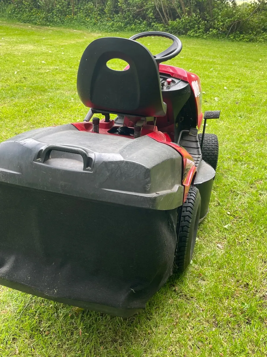 Castle Garden Lawnmower - Image 3