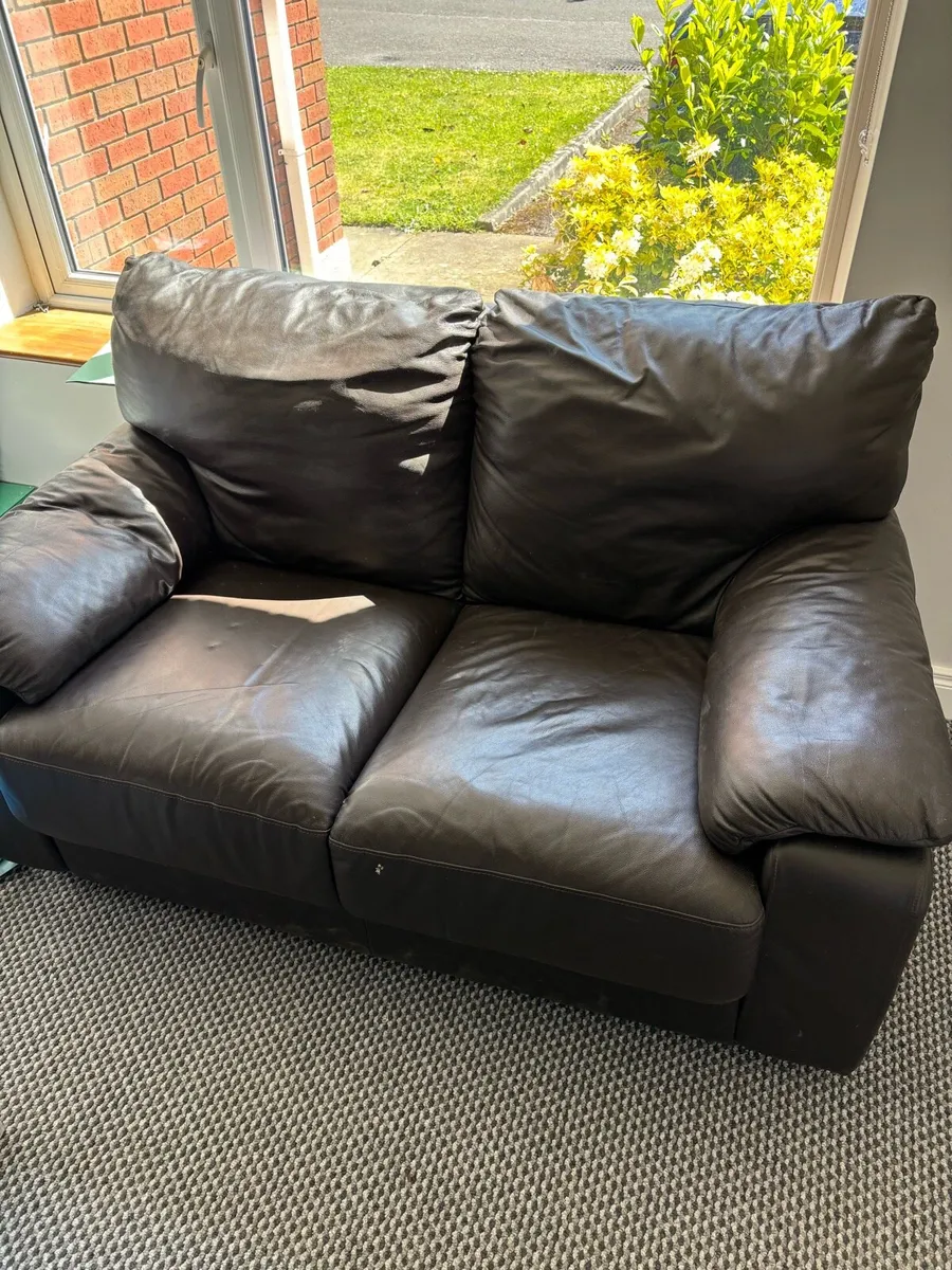 Leather couch - Image 1