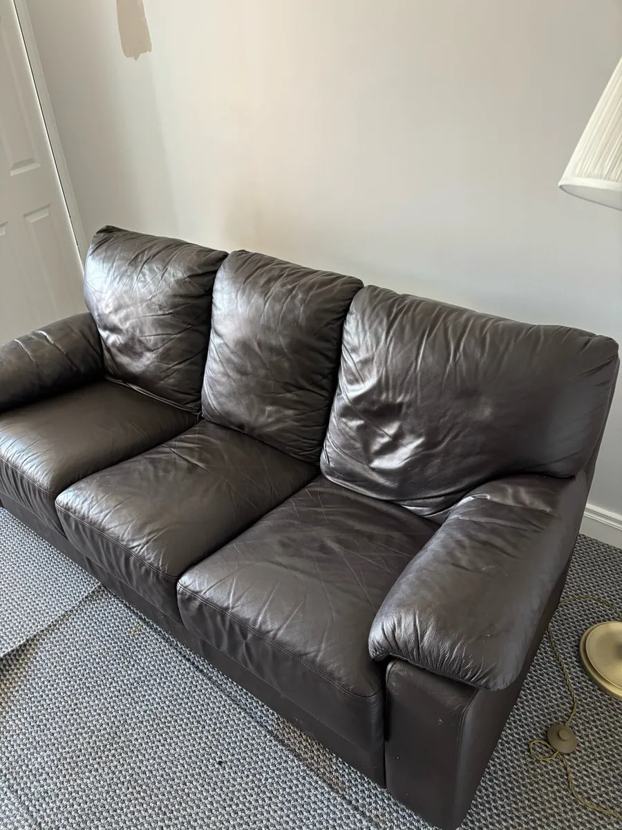 Leather couch - Image 3