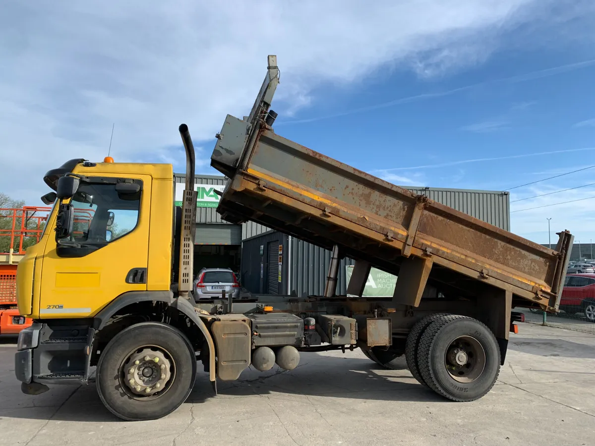 UNRESERVED 2011 RENAULT PREMIUM 18T TIPPER - Image 2