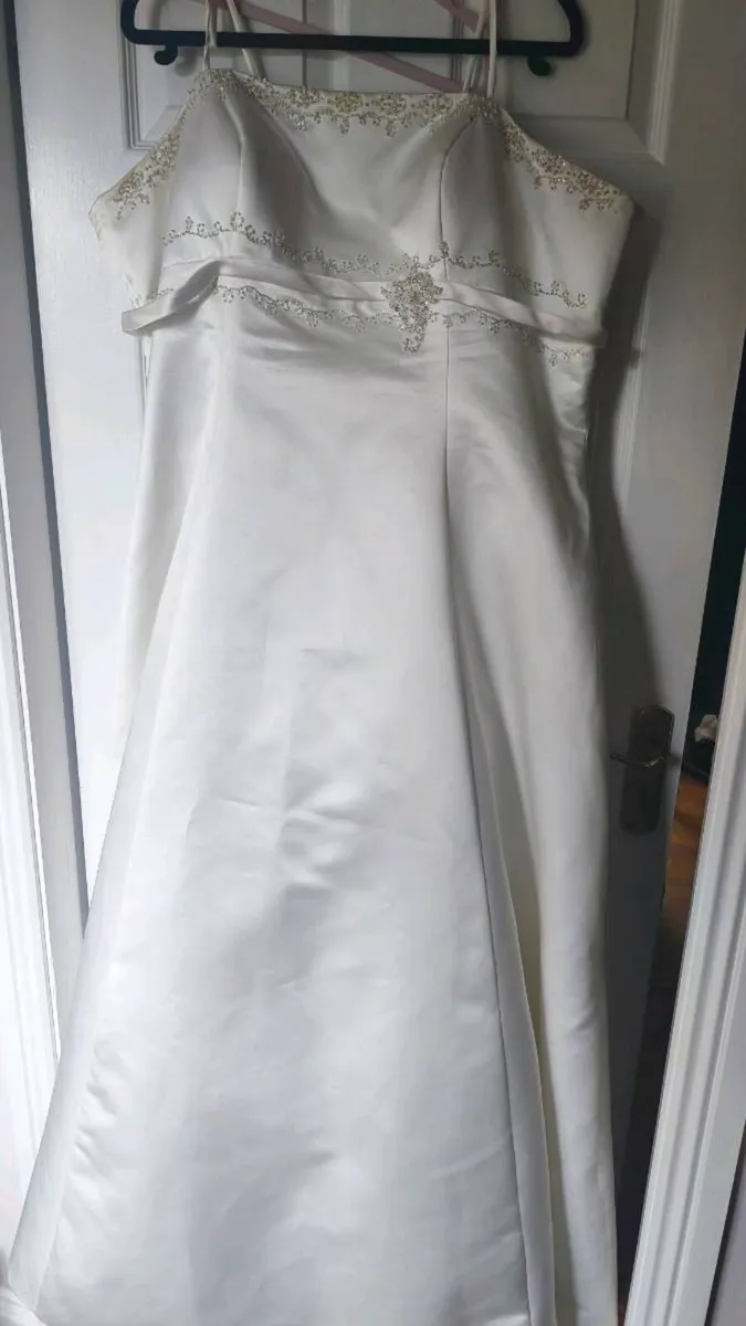 Ivory wedding dress - Image 2