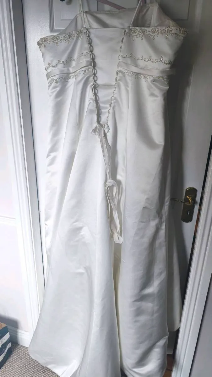 Ivory wedding dress - Image 3