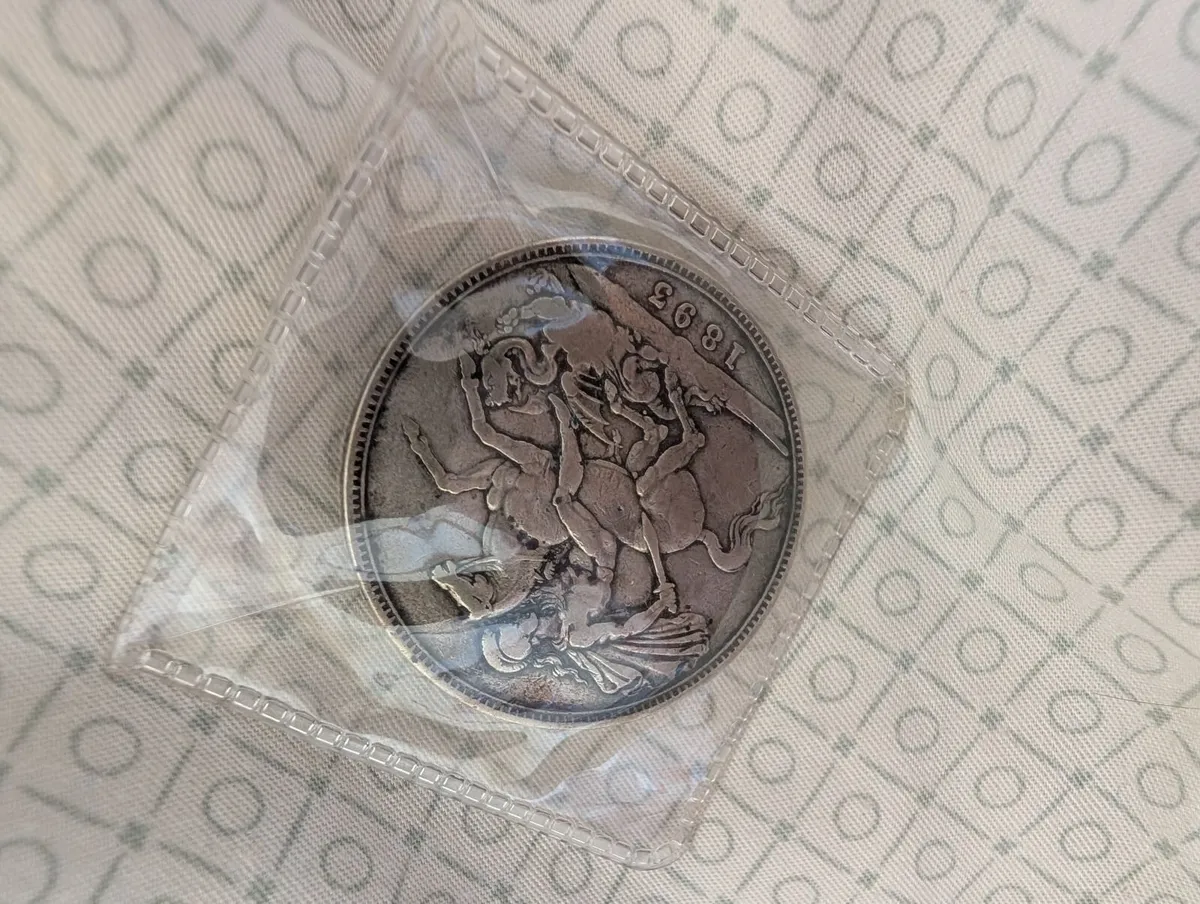 Victoria Crown Coin - Image 2