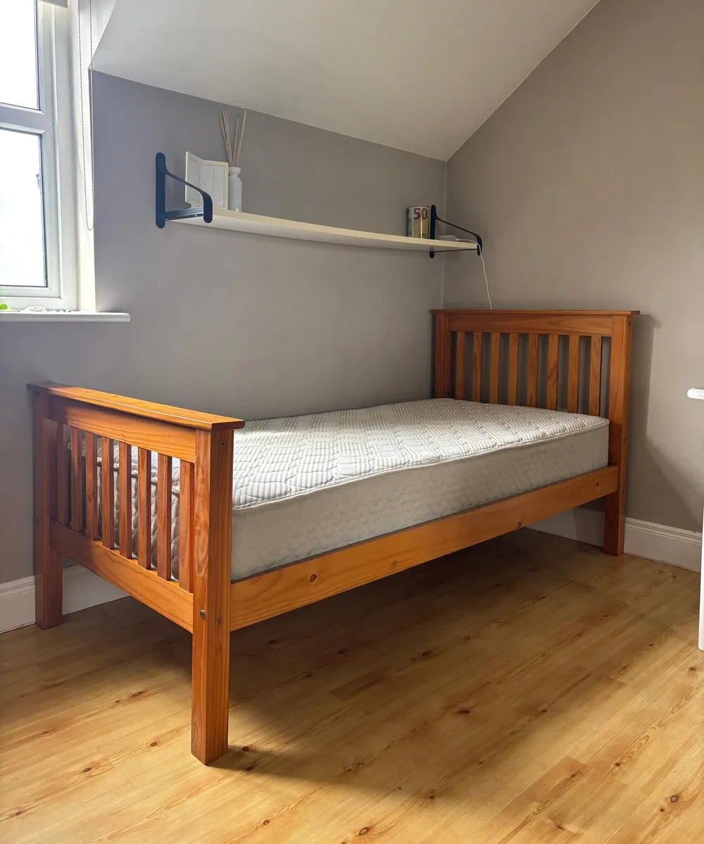 Single bed with Respa mattress - Image 1