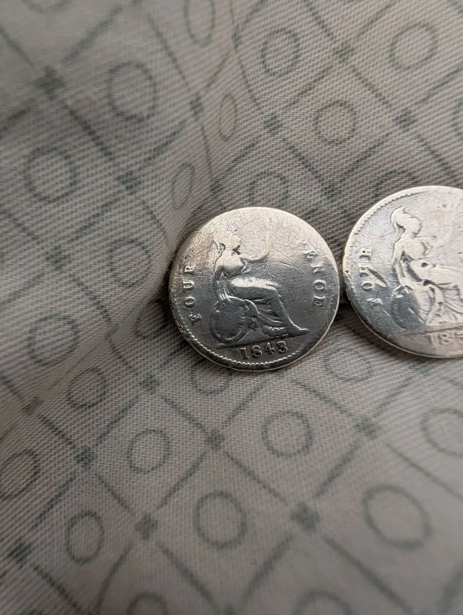 Broach made up of four British coins - Image 3