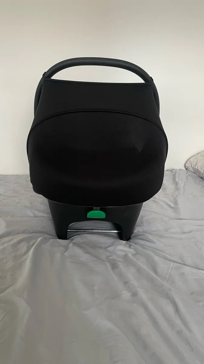 Enfasafe i-Size Infant Car Seat — €50 - Image 3