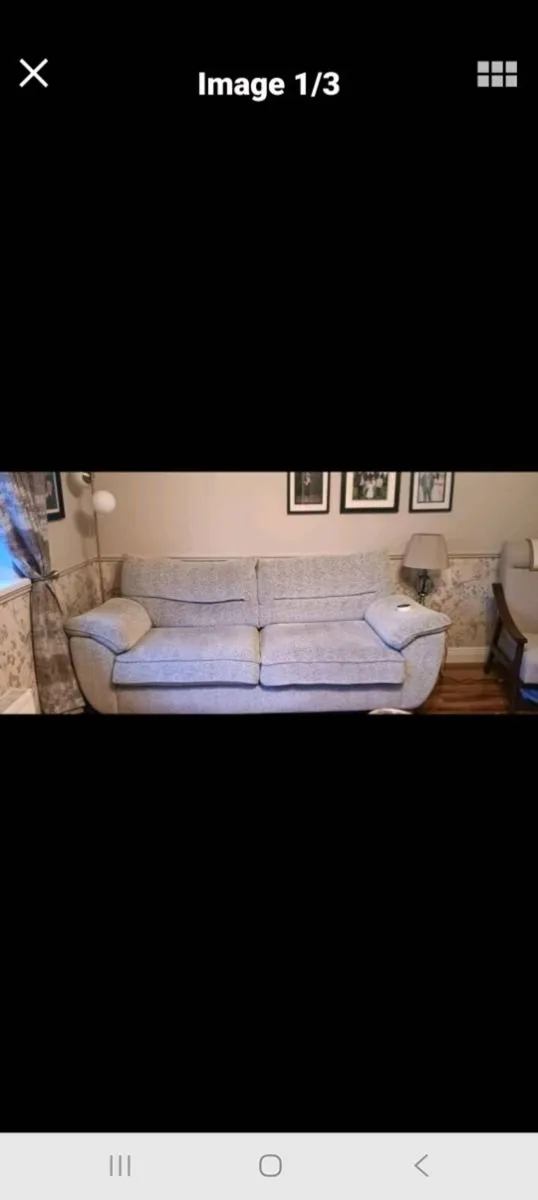 Suite of furniture - Image 1
