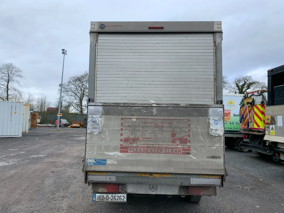 UNRESERVED 2015 MERCEDES BENZ SPRINTER CURTAINSIDE - Image 4