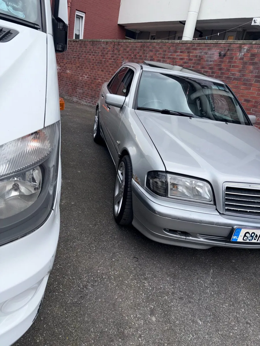 Mercedes c180 elegance and get one free - Image 3
