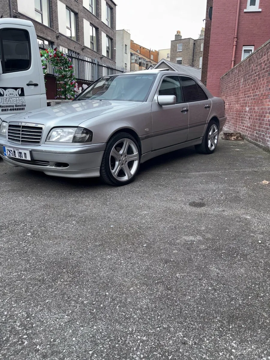 Mercedes c180 elegance and get one free - Image 2