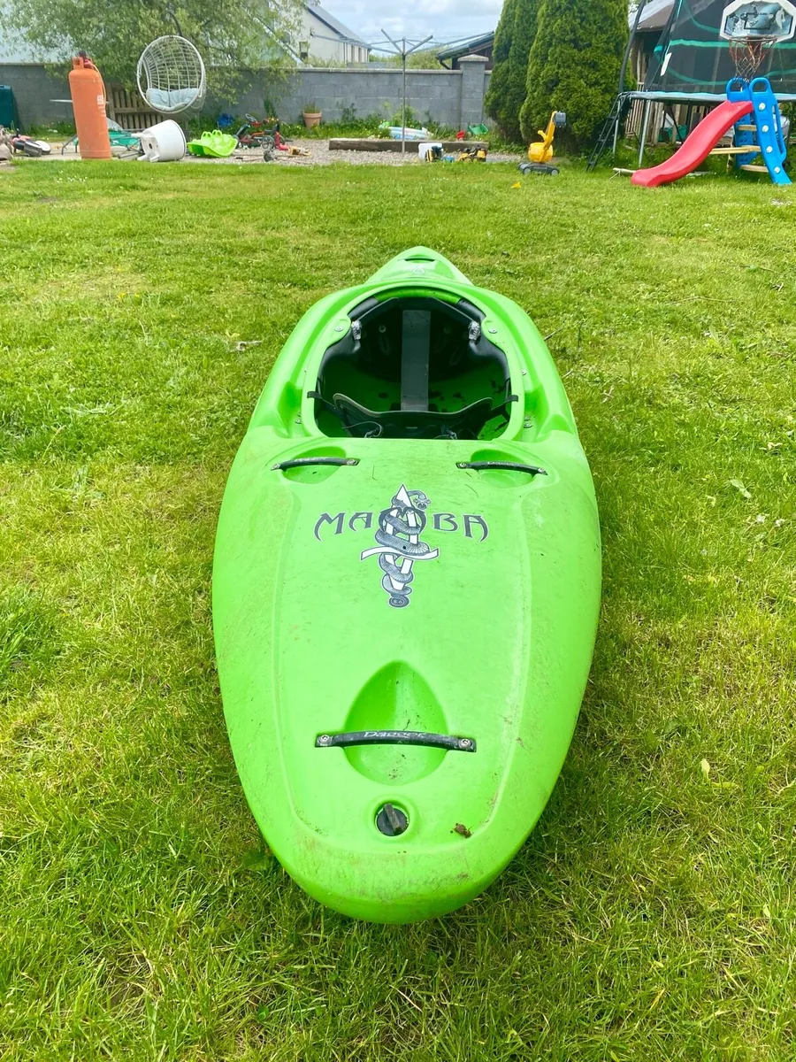 Dagger Mamba 8.5 Whitewater Kayak - Image 2