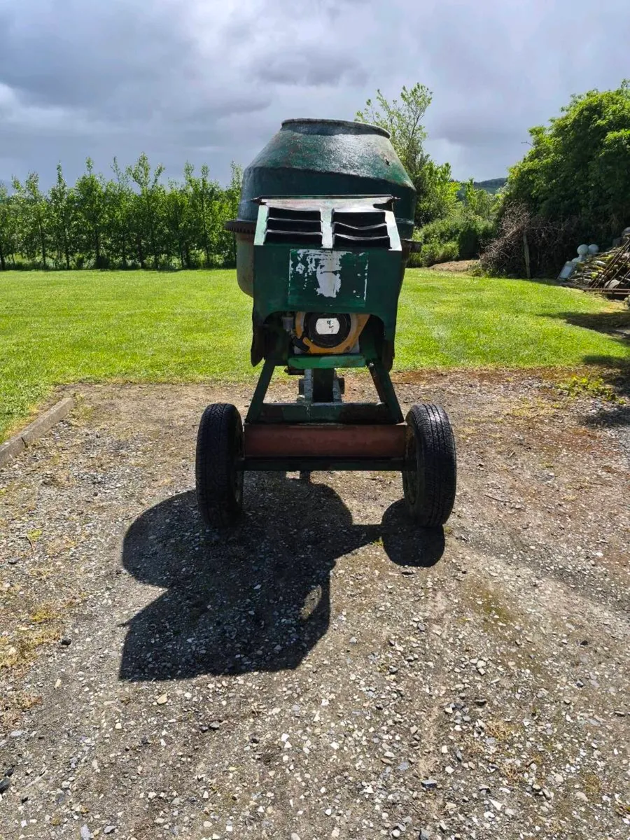 Cement mixer - Image 2