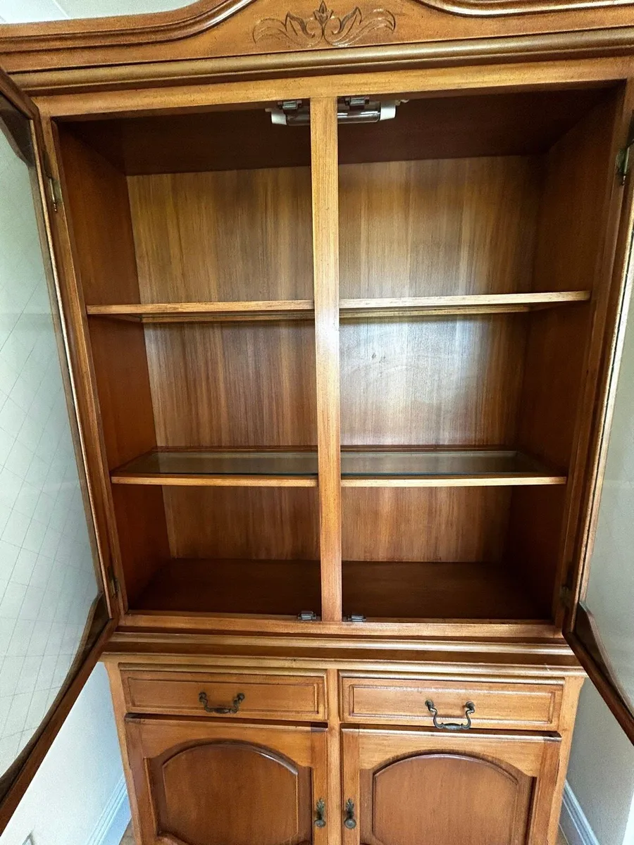 Cabinet - Image 3