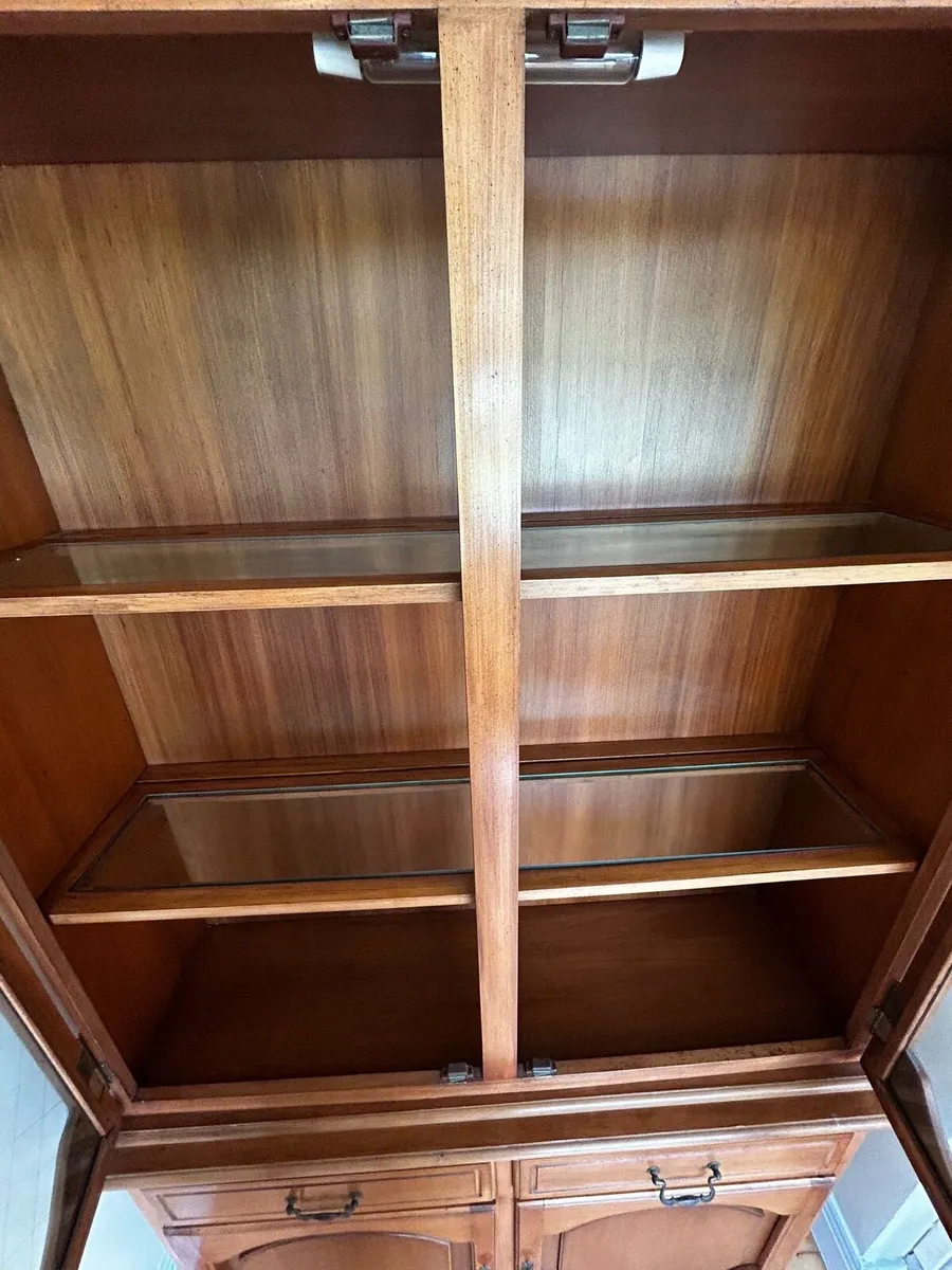 Cabinet - Image 4