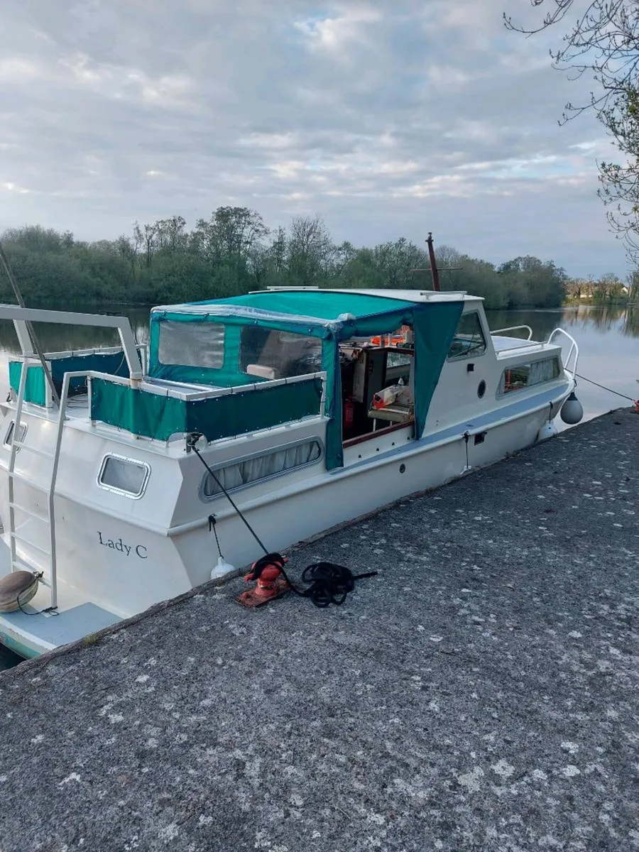 30 Foot Dutch Steel Cruiser 6 berth - Image 3