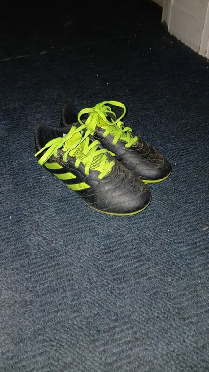 Foootball boots 13 ,5 - Image 1