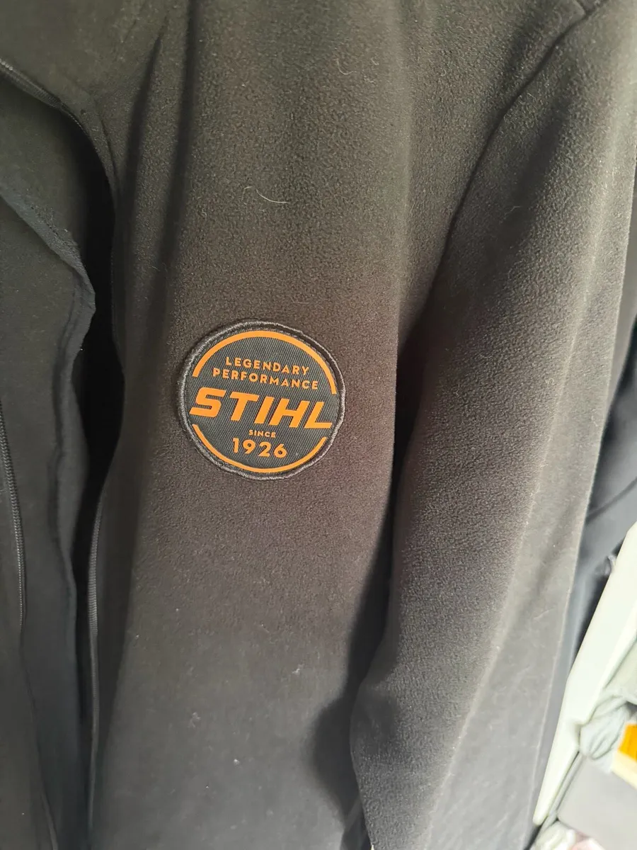 2 Stihl hoodies - Image 4