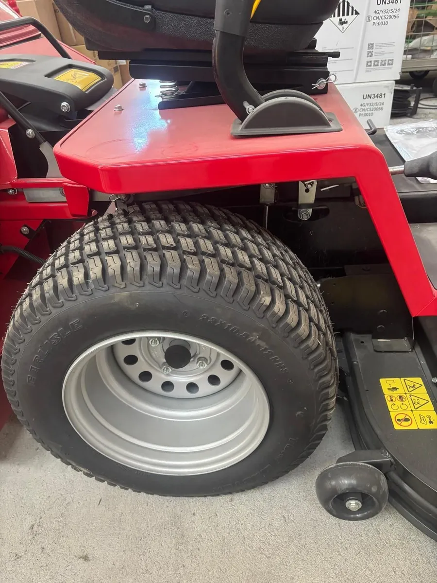 NEW Westwood V25-50HC 50'' Cut PGC Roller Mower - Image 2