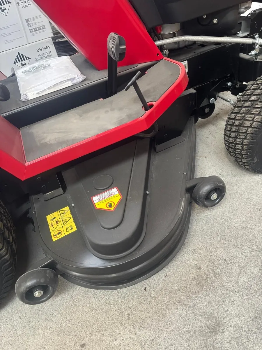 NEW Westwood V25-50HC 50'' Cut PGC Roller Mower - Image 3