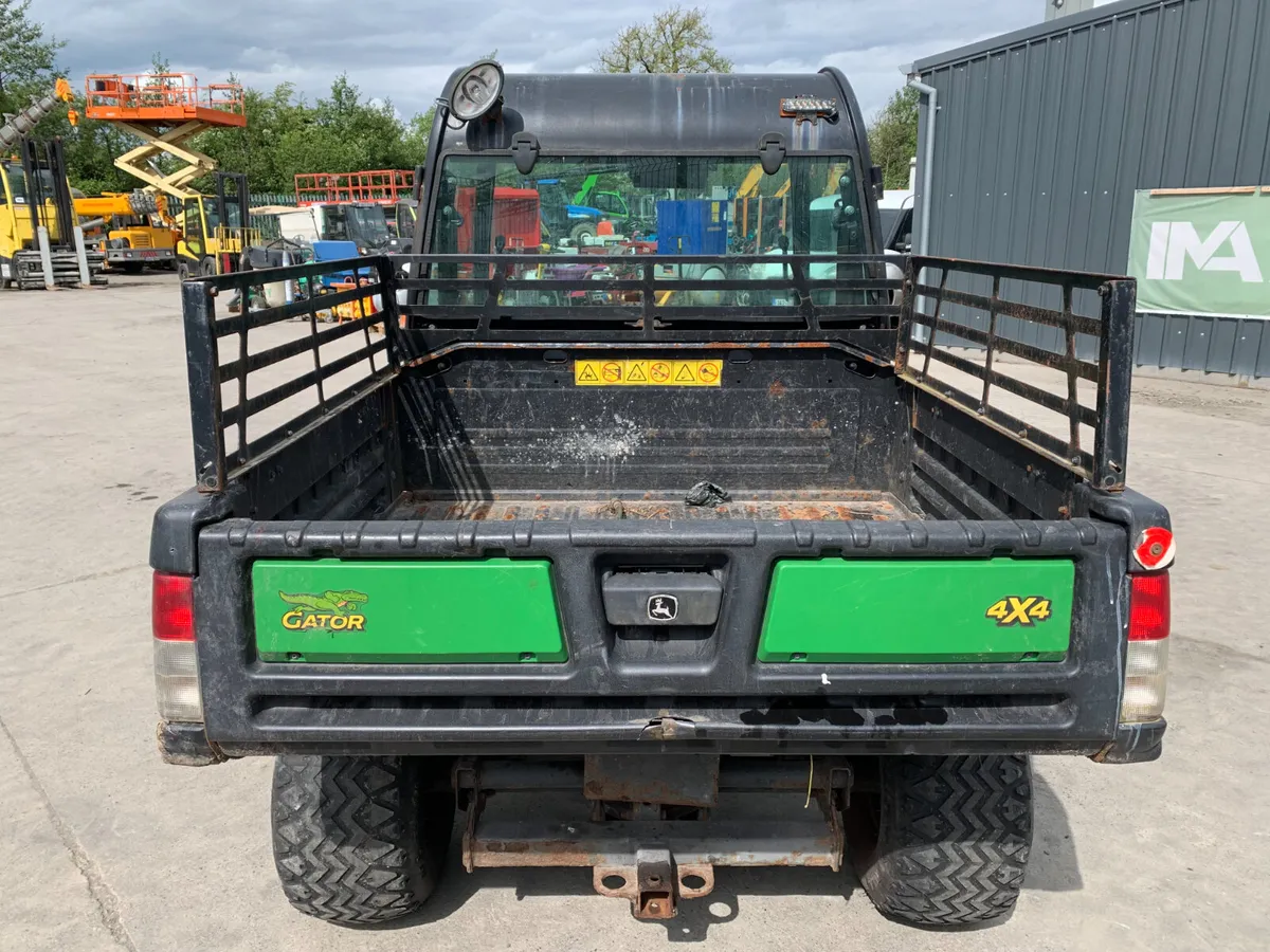 UNRESERVED JOHN DEERE HPX815 GATOR FOR AUCTION - Image 4