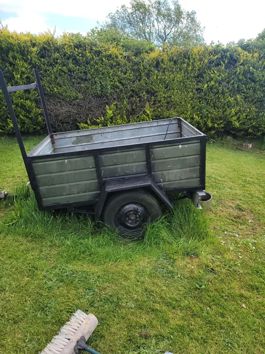 Trailer - Image 1