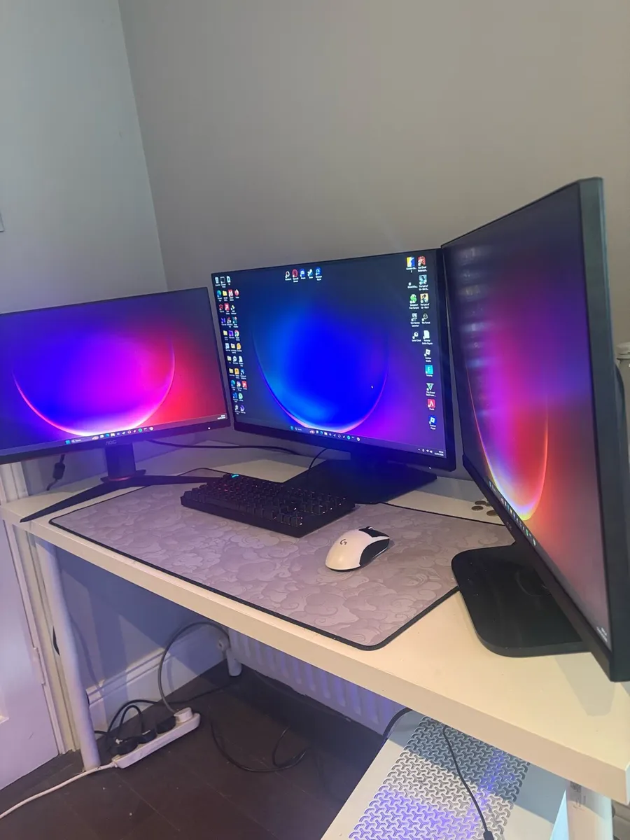 High-end gaming setup-RX 7800XT/ Triple Monitor - Image 2