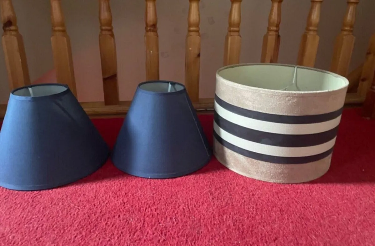 3 Ceiling table lamps shades - Image 1