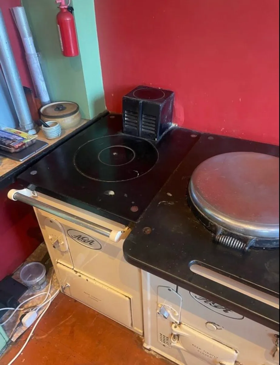 Aga stove cooker and central heating unit - Image 4