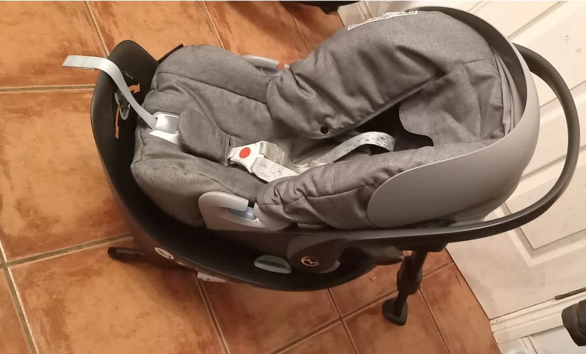 Cybex Cloud Z i-Size PLUS (Soho Grey) - Image 2
