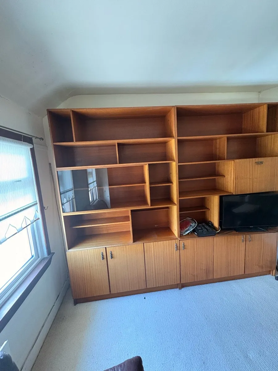 Free standing units - Image 1