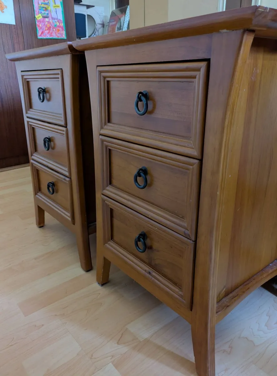 Pair of Solid Wood 3-Drawer Bedside Lockers - Image 2