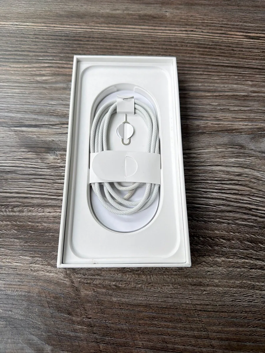 iPhone 16 Pro Max, 512 GB - Image 4