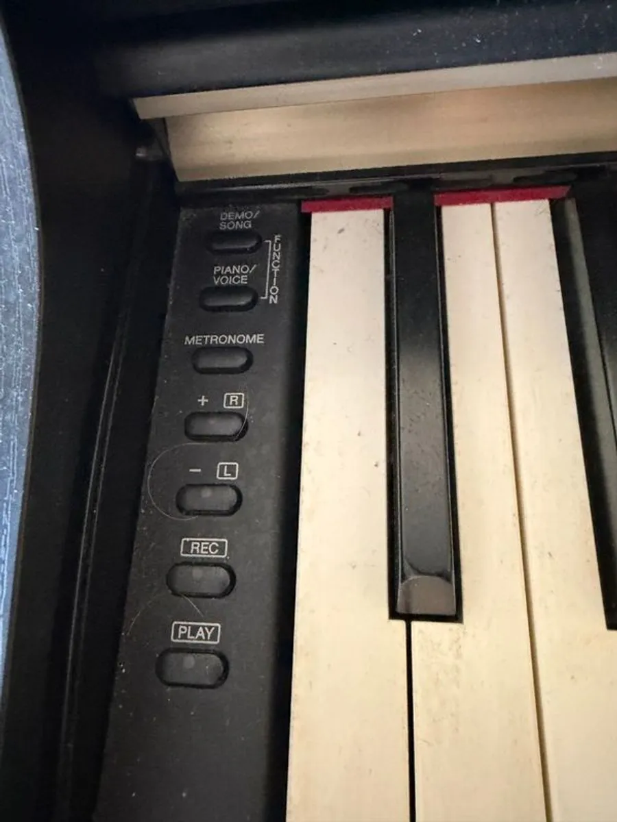 Yamaha Digital Piano - Arius YDP - 162 - Image 4
