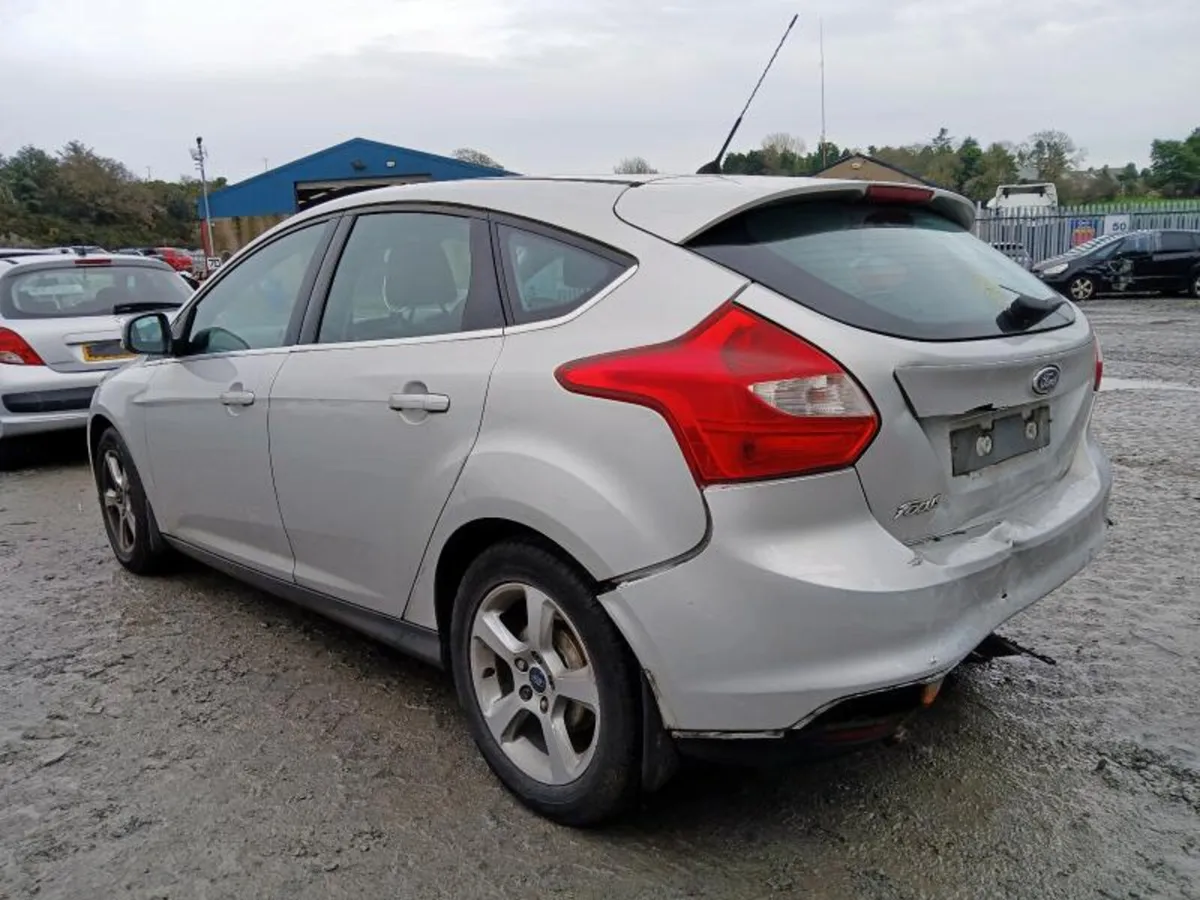 2014 Ford Focus 1.0 EcoBoost AND 1.6HDI BREAKING - Image 4