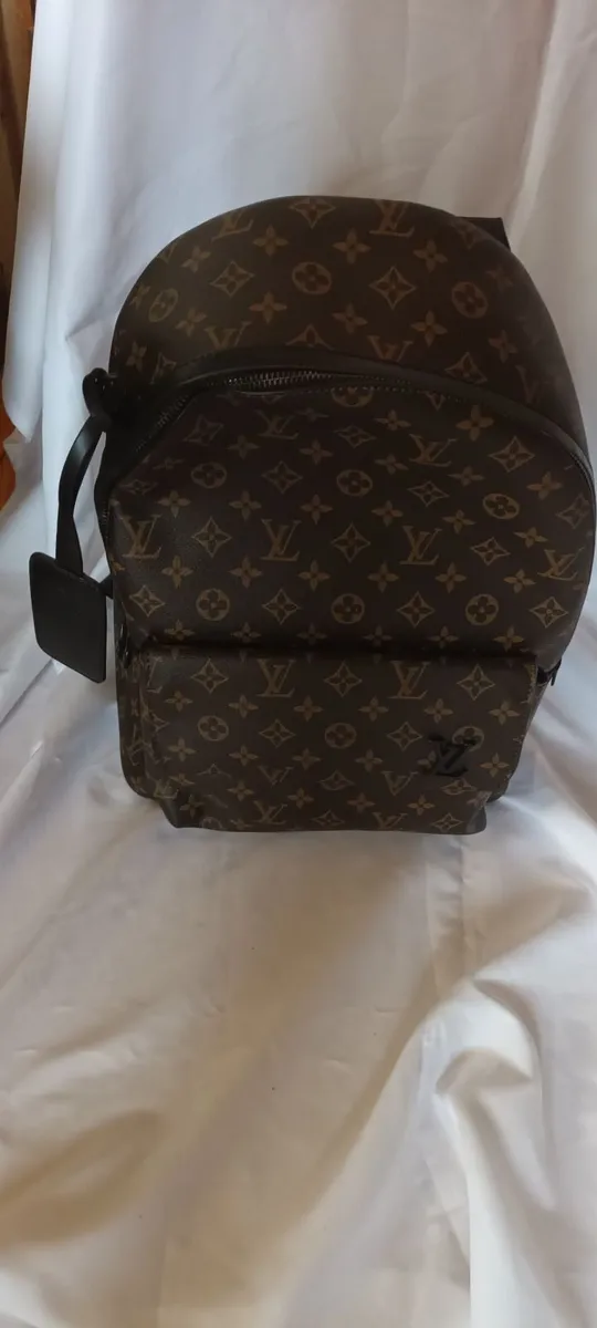 Back packs - Image 1