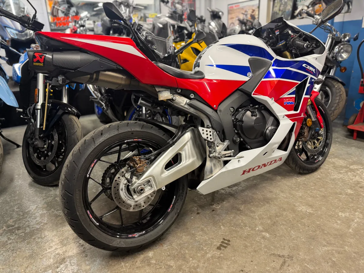 2015 Honda CBR600RR. - Image 3