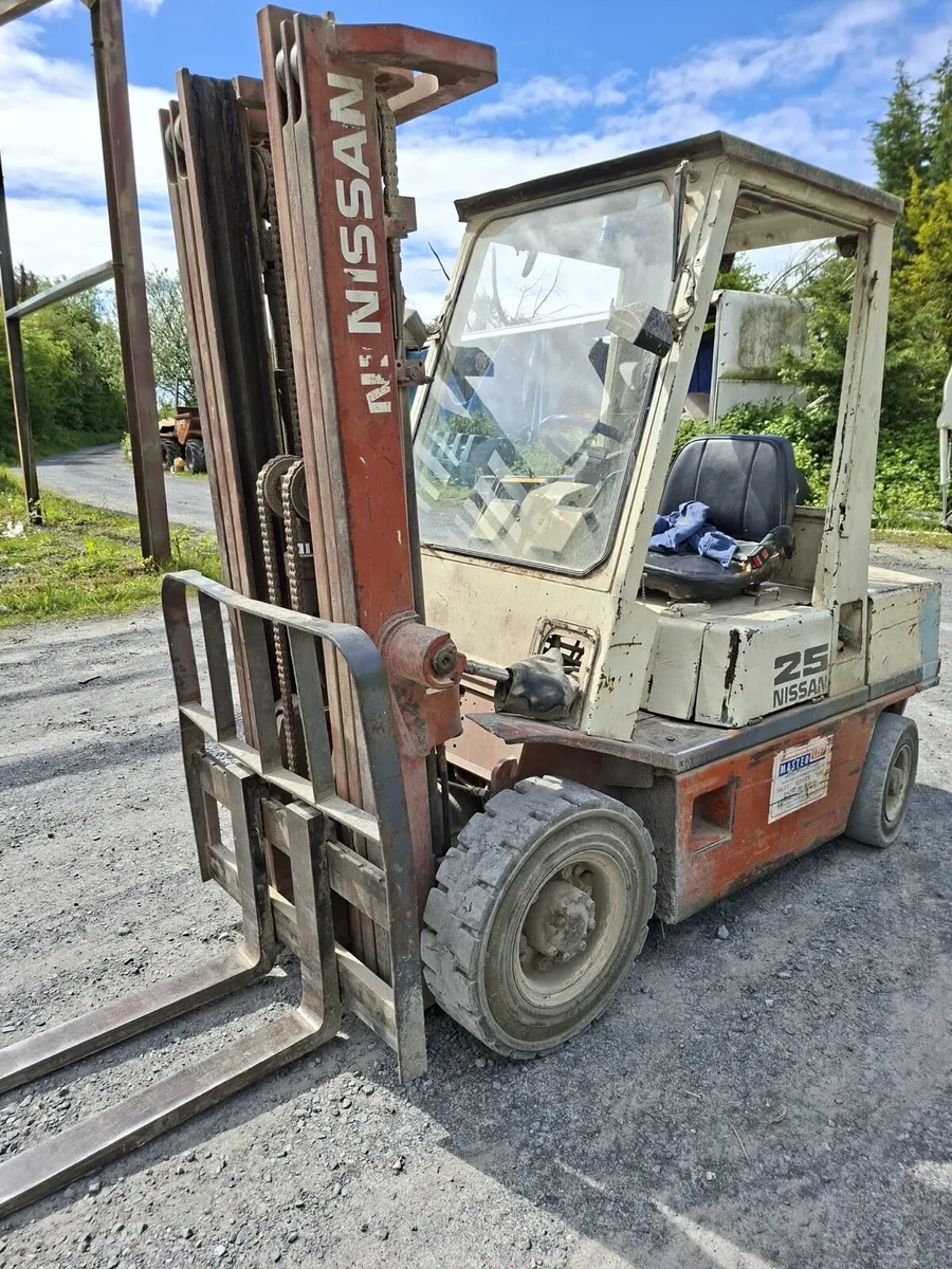Nissan Forklift - Image 3