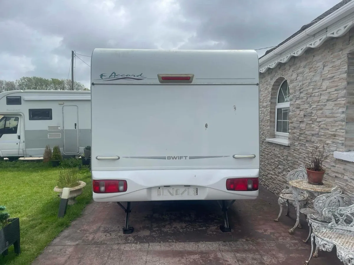 Swift accord caravan - Image 3
