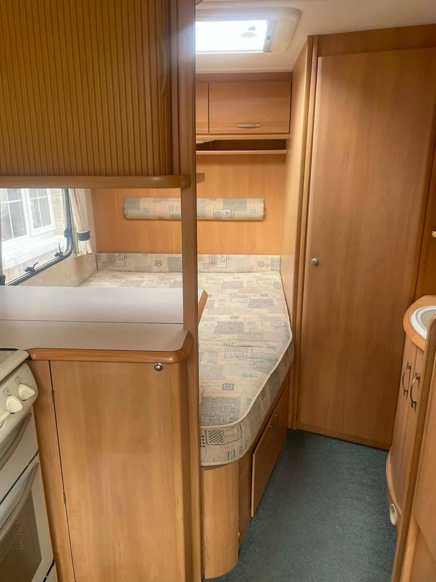 Swift accord caravan - Image 4