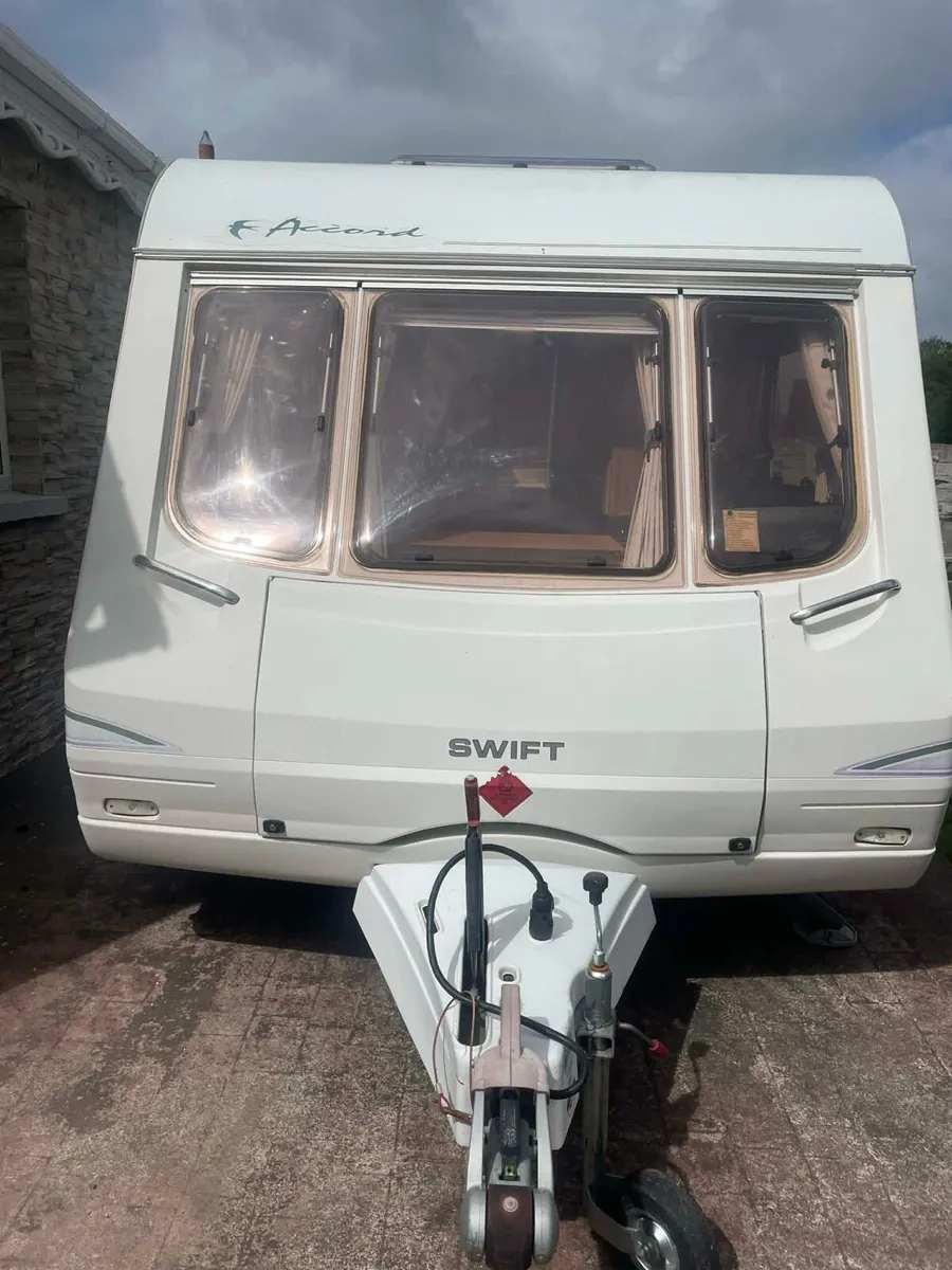 Swift accord caravan - Image 1