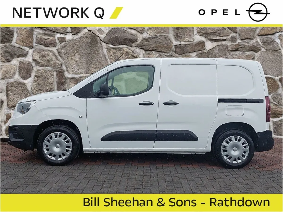 Opel Combo 1.5 Turbo D 100PS KOMFORT 3 Seater - Image 3