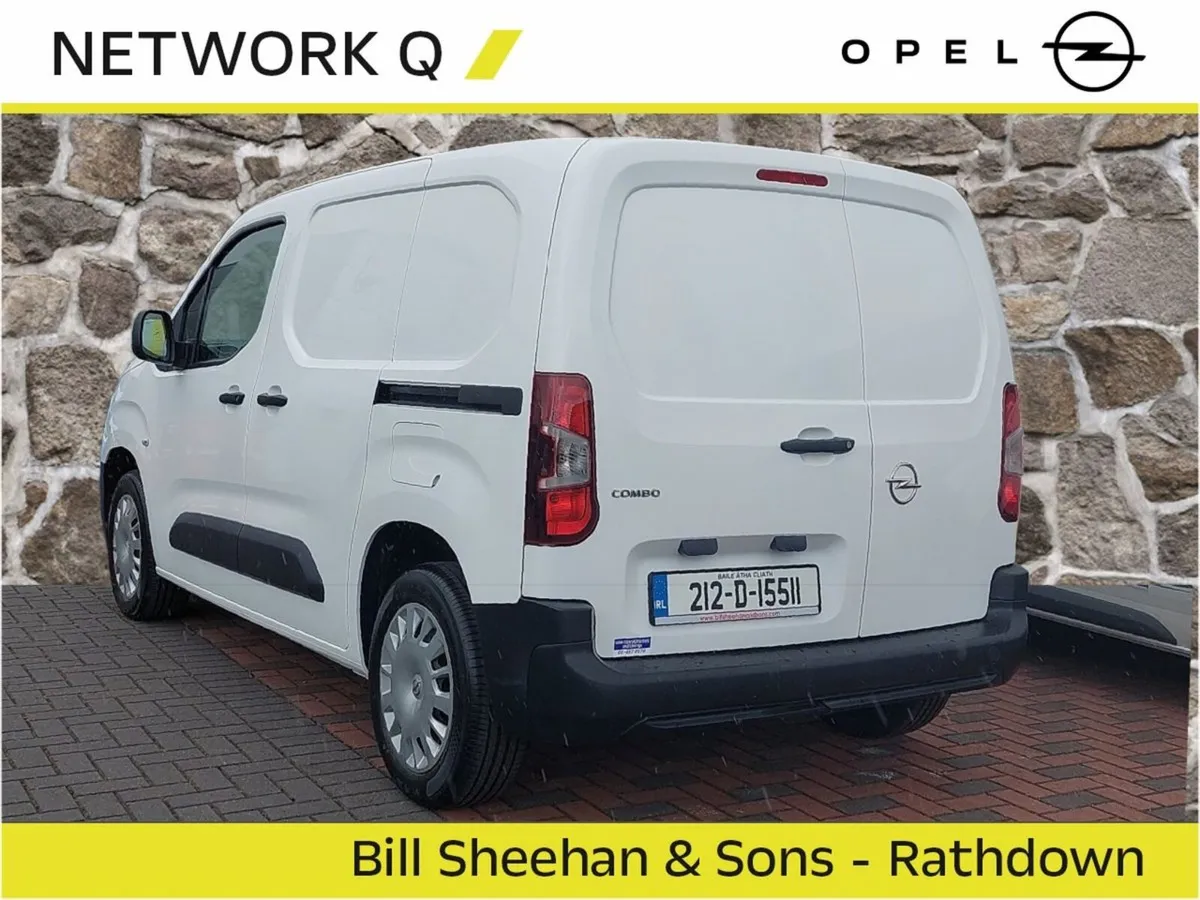 Opel Combo 1.5 Turbo D 100PS KOMFORT 3 Seater - Image 4