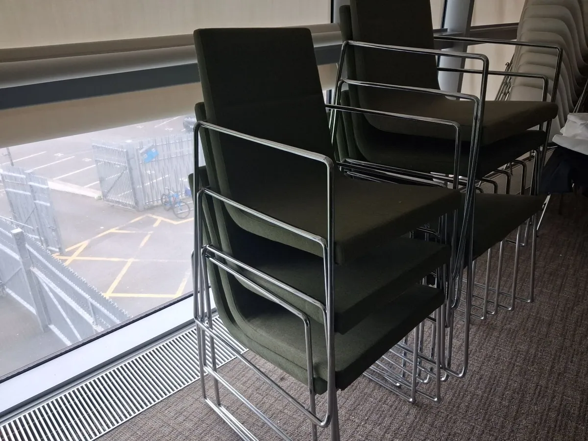 Online Auction Of Stackable Chairs - Image 4