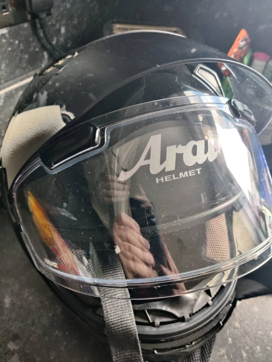 Arai pro v helmet - Image 2