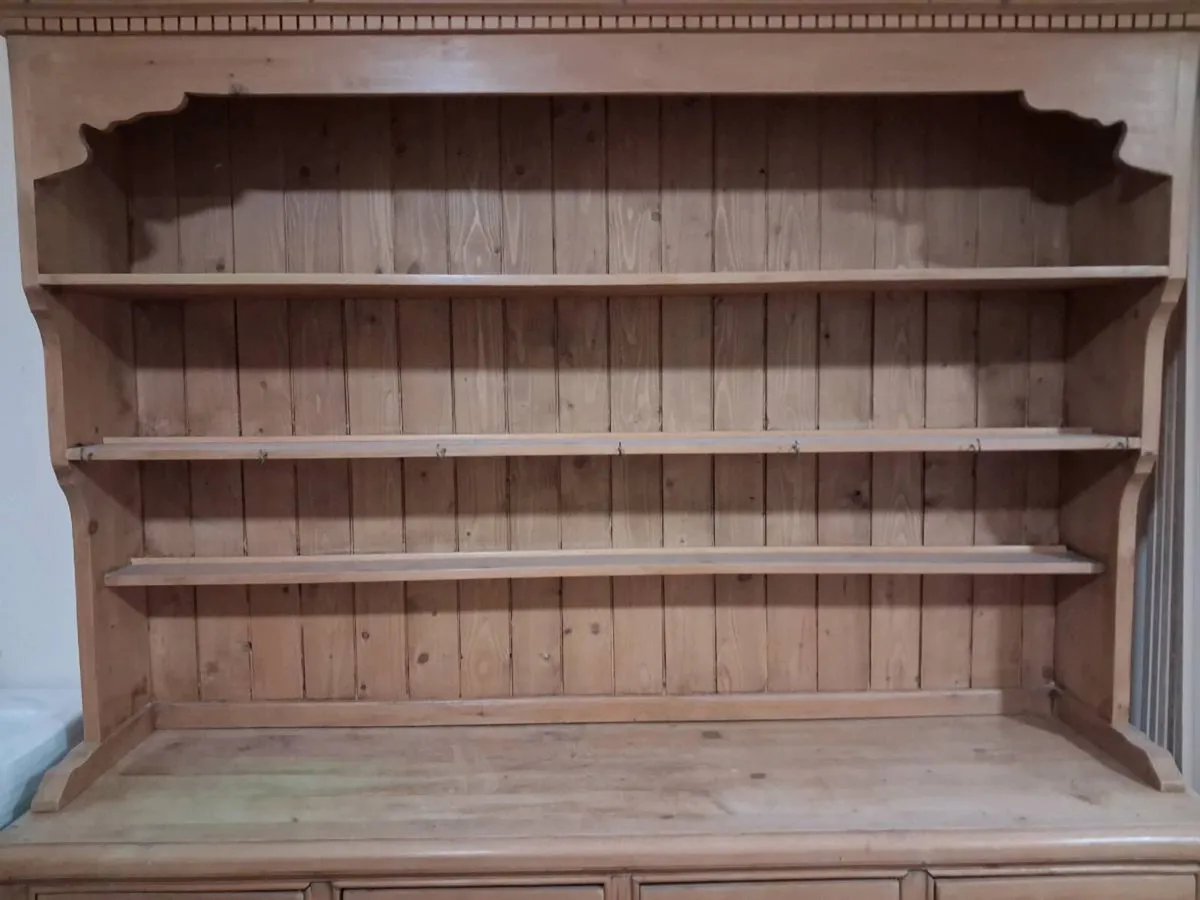 Pine dresser - Image 1