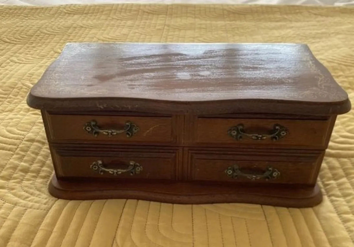 Vintage Jewellery Box - Image 1