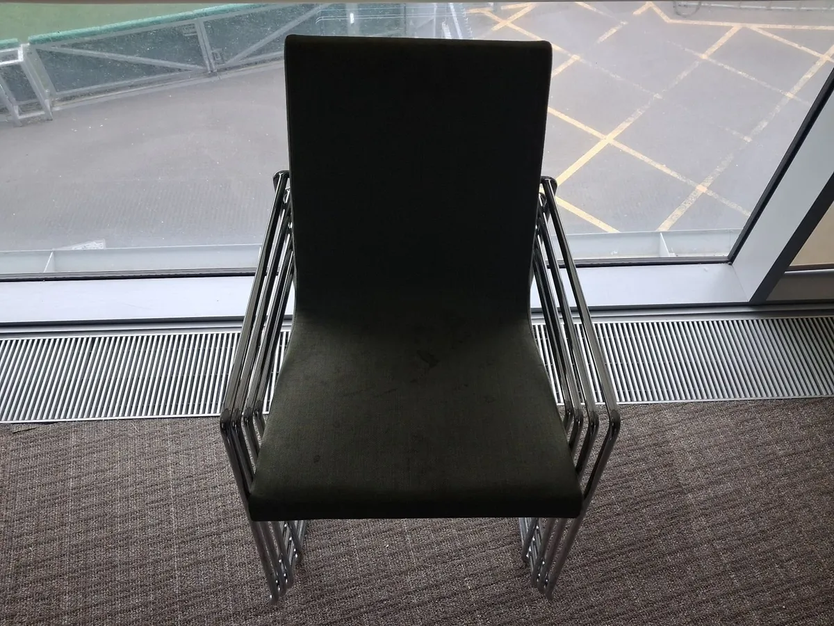 Online Auction Of Stackable Chairs - Image 4